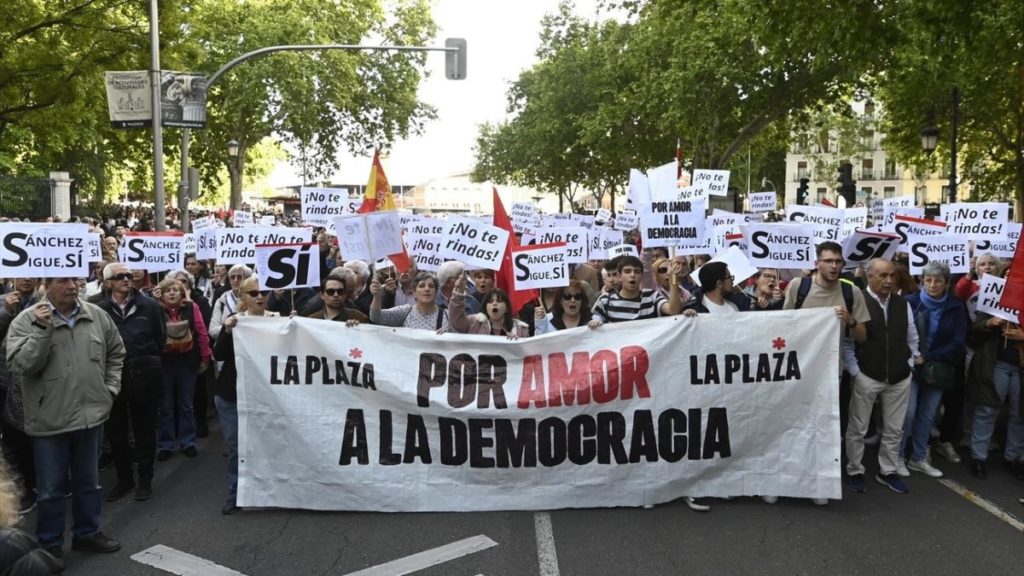Manifestación de apoyo a Pedro Sánchez el domingo 28 de abril en Madrid