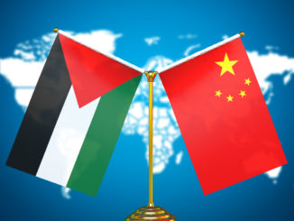 Banderas nacionales de China y el Estado de Palestina