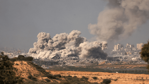 De los 14.128 muertos en la Franja de Gaza por los ataques de las fuerzas de ocupación de Israel, hay 5.840 niños. | Foto: EFE