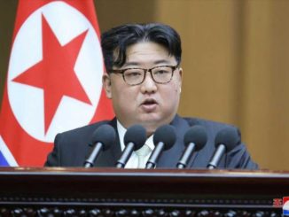 El líder de Corea del Norte, Kim Jong-un, durante una sesión de la Asamblea Nacional, 15 de enero de 2024. (Foto: AFP/KCNA)