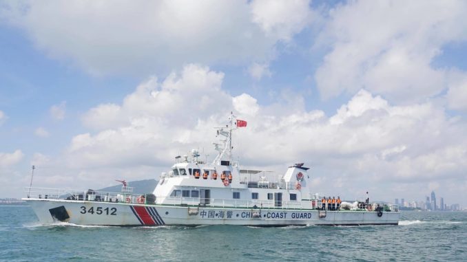 Barco de la Guardia Costera china.